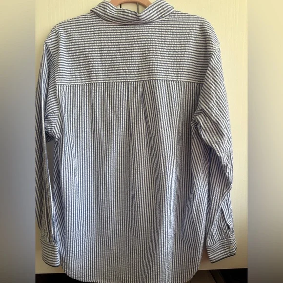 Tuckernuck sz M NWOT Embroidered Octopus Blue Stripe Seersucker ButtonDown shirt - Picture 5 of 6